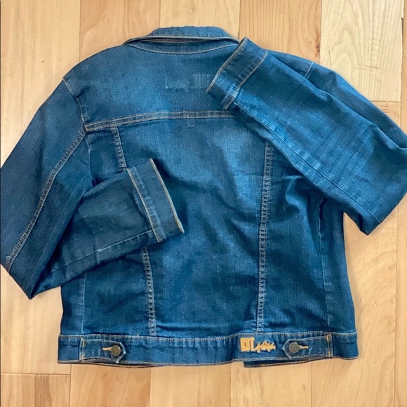 KUT from the Kloth Classic Jean Jacket - Picture 4 of 5